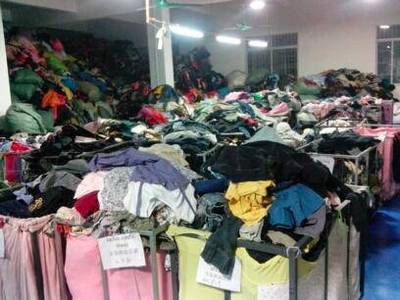 莆田公司探索綠色循環(huán)經(jīng)濟 大量舊衣服回收與簽約合作新模式引領服裝服飾批發(fā)行業(yè)轉型